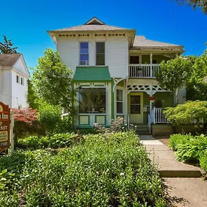 https://niagara-inn-bed-breakfast.niagara-fallshotels.com